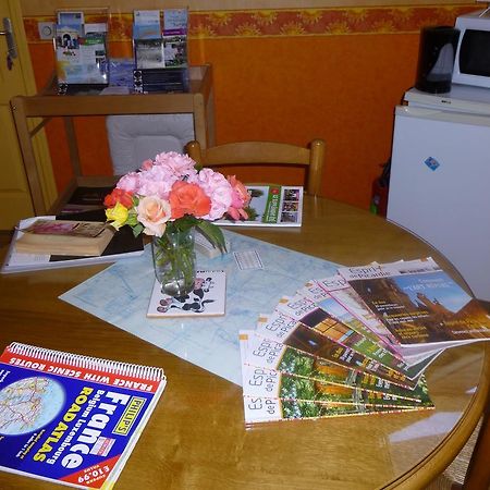Family Delcour Bed & Breakfast Mailly-Maillet Eksteriør bilde